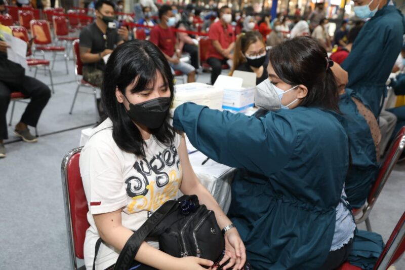 vaksinasi di polresta tangerang