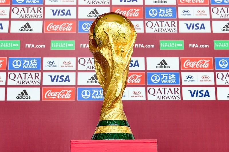 trofi piala dunia