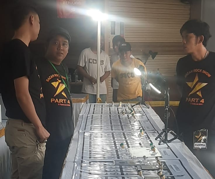 Kontes Bacan Rock Show Part 4 kembali digelar di Jakarta Gems Centre, Pasar Rawa Bening di Kecamatan Jatinegara, Jakarta Timur, Minggu (5/2) siang. Foto: Joesvicar Iqbal/ipol.id