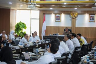 Menteri Pemuda dan Olahraga Republik Indonesia (Menpora RI) Zainudin Amali memimpin Rapat Pimpinan (Rapim) jajaran Eselon 1 dan 2 Kemenpora, di Ruang Rapat Lantai 3 Graha Pemuda, Jakarta Pusat, Kamis (9/3) siang.(foto:egan/kemenpora.go.id)