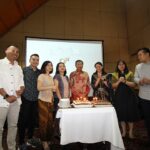 Corporate Chef BATIQA Hotels, Samuel Tumbelaka juga menjelaskan, KOPIQAWAN dan BESTEA adalah salah satu signature minuman yang dijual diseluruh outlet FRESQA Bistro, BATIQA Play9round, dan Rooftop Darmo Steakhouse di seluruh BATIQA Hotels.