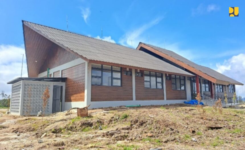 Kementerian Pekerjaan Umum dan Perumahan Rakyat (PUPR) terus mendukung pengembangan Food Estate di Kabupaten Humbang Hasundutan, Provinsi Sumatera Utara sebagai lumbung pangan di Indonesia.