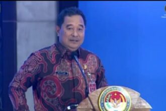 Direktur Jenderal (Dirjen) Politik dan Pemerintahan Umum (Polpum) Kementerian Dalam Negeri (Kemendagri) Bahtiar dalam Seminar Nasional Dies Natalis Ke-67 Institut Pemerintahan Dalam Negeri (IPDN), Selasa (14/3). Foto: Tangkapan layar humas IPDN (youtube.com)