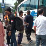 Cuti bersama telah usai, saat arus balik pemudik yang menumpang bus Antar Kota Antar Provinsi (AKAP) terus berdatangan di Terminal Kampung Rambutan, Kecamatan Ciracas, Jakarta Timur, Rabu (26/4). Foto: Joesvicar Iqbal/ipol.id