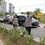 Menteri PUPR, Basuki Hadimuljono, meninjau pekerjaan infrastruktur dan fasilitas yang akan digunakan untuk mendukung pelaksanaan Konferensi Tingkat Tinggi (KTT) ASEAN. Foto: PUPR