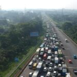 Jalur Tol Jagorawi menuju Puncak terpantau padat. Foto: ntmc polri