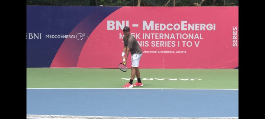 Ganda putra Indonesia Christhopher Rungkat dan Nathan Barki berhasil memastikan diri melangkah ke babak kedua, turnamen MedcoEnergi M25K Seri keempat.