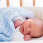 Diare hingga saat ini masih menjadi salah satu penyebab kesakitan dan kematian tertinggi pada bayi. Data dari Indonesian Rotavirus Surveillance Network (IRSN) (Soenarto et al, 2017) sekitar 45% kasus rawat inap pada balita disebabkan oleh diare cair akut yang disebabkan Rotavirus. Foto: bayi londonchildrensurgery.co.uk