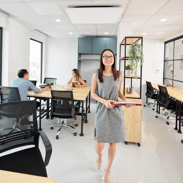 Dinamai Kiriu, AC inverter dari kategori cassette inidisiapkan bagi penggunaan pada bangunan komersial dan hunian dengan ruang besar.