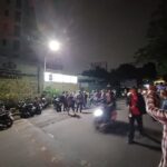 Sejumlah pengelola Yayasan Trisakti mendatangi Kampus Trisakti di kawasan Bidara Cina, Jakarta Timur, Selasa (30/5) sekitar pukul 20.45 WIB. Dilakukan untuk bernegoisasi mengenai pengambilalihan aset-aset di bawah binaan pengelolaan yayasan tersebut. Foto: Joesvicar Iqbal/ipol.id