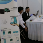 Inovasi platform pengujian portabel untuk biosensor asam urat oleh mahasiswa Teknik Elektro ITB.