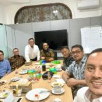 Bacapres Anies Baswedan saat melakukan pertemuan dengan tim 8.(foto dok pribadi)