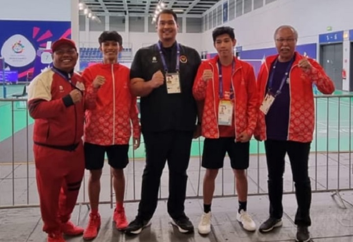 Kontingen Indonesia terus mengumpulkan medali emas pada ajang Special World Summer Games 2023 Berlin, Jerman. Sebanyak tiga emas berhasil ditambah dari cabang olahraga boling dan bulu tangkis. Secara keseluruhan, tim Merah Putih sudah meraih 6 emas, 1 perak dan 6 perunggu. Foto: Kemenpora