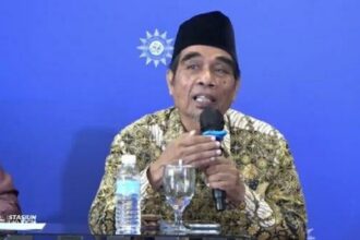 Pakar Ilmu Falak Muhammadiyah Oman Fathurrahman menguraikan prinsip-prinsip Kalender Islam Global. Foto: PP Muhammadiyaha