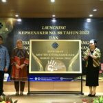 Pemerintah, pengusaha, dan pekerja/buruh mendeklarasikan komitmen bersama untuk melakukan pencegahan dan penanganan kekerasan seksual di tempat kerja. Foto: Kemnaker