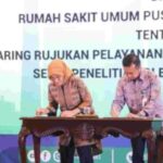 Plt Kepala Dinas Kesehatan DKI Jakarta, Ani Ruspitawati.( Kiri) (foto dok pemprov DKI)