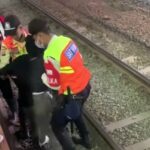 Penumpang KRL jatuh ke peron. Foto: Instagram, @love_jkt