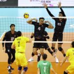 Para pemain Indonesia (jersei hitam) saat meladeni Kazakhstan di Final 12 AVC Challenge Cup 2023. Foto: avc