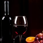 Ilustrasi, Viral red wine bersertifikat halal, Foto: Freepik, @8photo