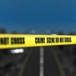 Ilustrasi - Aparat kepolisian memberikan garis police line di lokasi kejadian. Foto: Freepik