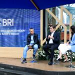 Managing Director SOGO Indonesia Handaka Santosa (tengah) dalam acara Diskusi Taman BRI yang mengangkat tema “Impact of Hybrid Bank Concept in Expanding Bank’s Reach” pada Rabu (26/7). Foto: Dok BRI