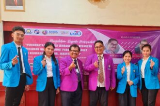 Program Studi Analisis Keuangan dan Program Studi Manajemen Pajak Fakultas Vokasi UKI tingkatkan literasi dan edukasi lembaga jasa keuangan non bank (LKNB) berupa pinjaman online pada masyarakat Kelurahan Cawang, Jakarta Timur. Foto: Dok UKI Cawang