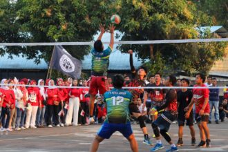 Suasana turnamen Ganjaran Bola Voli dan lomba Agustusan di PT Willbes Global, Kecamatan Purwadadi, Kabupaten Subang, Jawa Barat (Jabar), belum lama ini. Foto: GBB