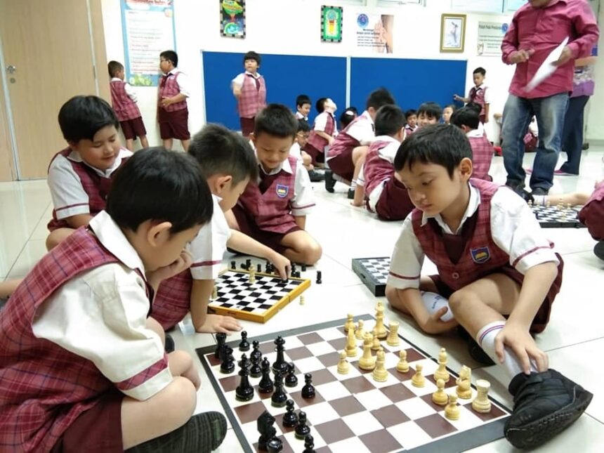 Para pecatur pelajar tengah mengikuti Festival Catur Pelajar Tingkat Nasional 2023. Foto/dok