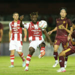 Aksi Moussa Sidibe saat melawan PSM Makassar. (LIB)