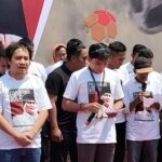 Suporter bola di wilayah Solo Raya yang mengikuti kegiatan Liga Bola Rakyat (Libra) mendeklarasikan dukungan kepada capres Prabowo Subianto. Deklarasi diadakan di Stadion Sriwedari, Kecamatan Laweyan, Kota Solo pada Sabtu (2/9) siang. Foto/ist