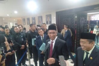 Pj Gubernur DKI Jakarta, Heru Budi Hartono usai rapat paripurna baru-baru ini. Foto: Sofian Ismanto/ipol.id