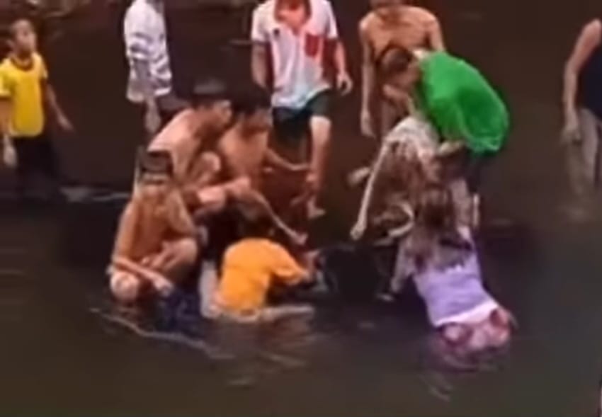 Korban jatuh dan tenggelam. Foto: Instagram @baturajaupdate