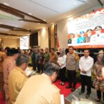 Penjabat Gubernur Sulsel, Bahtiar Baharuddin, menghadiri dan memimpin Rapat Koordinasi Forkopimda Sulsel dengan Para Kepala Desa dalam Menyukseskan Penyelenggaraan Pemilu 2024 yang Luber, Jurdil, Lancar, Aman, dan Damai, di Era Baru Sulsel Menuju Indonesia Maju, di Hotel Claro, Senin, 23 Oktober 2023. Foto/ist