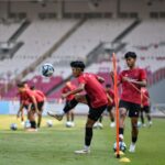 M Iqbal Gwijangge dkk berlatih di Stadion Utama Gelora Bung Karno, Jakarta, kemarin. Timnas Indonesia U-17 dijadwalkan pindah ke Surabaya pada 3 November mendatang.