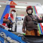 PT Pertamina (Persero) kembali menyesuaikan harga BBM (Bahan Bakar Minyak) Non Subsidi per 1 November 2023.