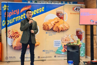 A&W Perkenalkan Menu Terbaru: Spicy Gourmet Cheese. (Irma/ipol.id)