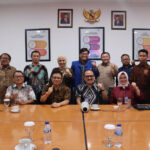 Eros Djarot di tengah civitas akademi Paramadina saat menyampaikan pandangannya.