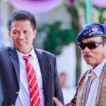 TB Silalahi bersama dr Tota Manurung saat acara di Yayasan TB Soposurung, Balige. 