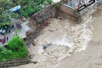 Banjir bandang di Kabupaten Aceh Tenggara, Provinsi Aceh, pada Senin (13/11) malam, menimbulkan kerusakan cukup parah berdampak di 50 desa di 14 kecamatan. Foto: BPBD Kabupaten Aceh Tenggara