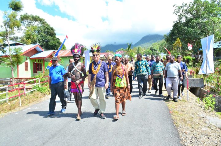Desa Wisata Kwau, Kabupaten Manokwari, Papua Barat, mendapat Anugerah Desa Wisata Indonesia (ADWI) 2023.