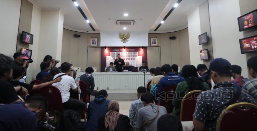 Klarifikasi yang dilakukan KPU RI terkait dengan video pengiriman surat suara.