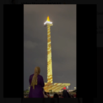 Tampak tontonan video mapping Monas yang gratis bagi semua warga. Foto: Tangkapan layar X @Lenny_diary
