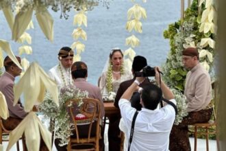 Pernikahan Bunga Citra Lestari (BCL) dengan Tiko Aryawardhana sah. Foto: IG, @aeroaswar (tangkap layar)