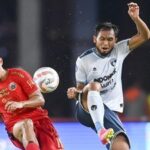 Duel panas Persija Jakarta vs Persita Tangerang berakhir imbang 1-1. (ANTARA FOTO)