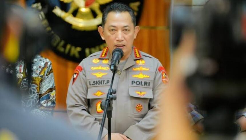 Kapolri Jenderal Listyo Sigit Prabowo terus diserang hoaks netralitas Polri. Foto: Humas Polri
