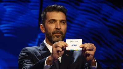 Spanyol akan satu grup dengan Italia dan Kroasia di Euro 2024. (REUTERS/KAI PFAFFENBACH)