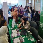 Suasana para peserta dalam acara International Faculty Fair 2024 yang digelar Expert Education and Visa Services (EEVS) Indonesia di Marquee Cyber 2 Tower, Jakarta Selatan, Minggu (14/1). Foto: Ist