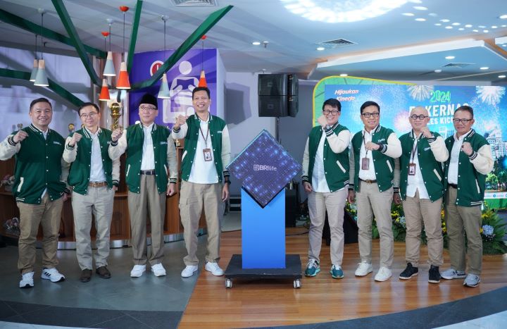 Melalui Rapat Kerja Nasional (Rakernas), manajemen BRI Life mendorong seluruh Brilifers Tangguh di BRI Life memetik Pelajaran dari tahun 2023, memahami strategi yang akan dilakukan sehingga mampu mengeksekusi untuk melampaui target yang telah ditetapkan di tahun 2024.