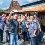 Bamsoet dalam kunjungan hari ke-20 di Dapil-7 Jawa Tengah saat mengikuti Ngobrol Perkara Iman (NGOPI) Lintas Agama di Banjarnegara, Selasa (6/2/24). Foto/IST