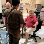 Terpidana Suryo Antoro Soerjanto saat diamankan oleh Tim Tangkap Buronan Kejaksaan Agung RI. Foto: Puspenkum Kejaksaan Agung